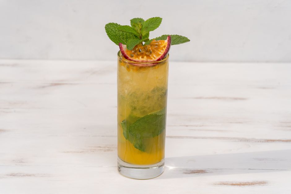 Drinkar med passionsfrukt – så balanserar du syran
